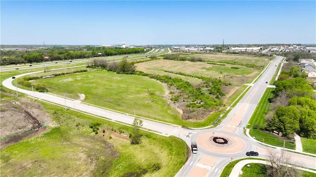 $3,420,000 | 300 Dean Avenue, Raymore, MO 64083