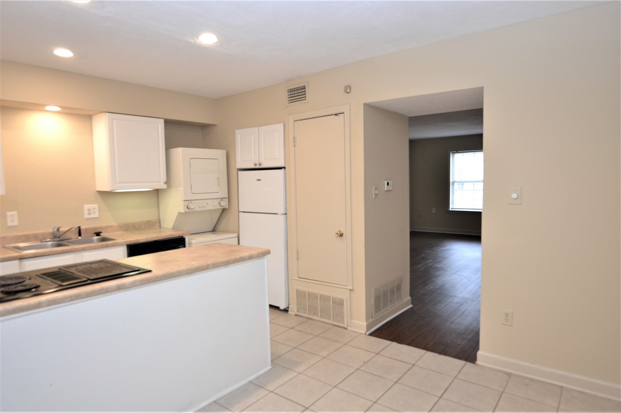 5686 Quince Road, Unit 9 Memphis, TN 38119 - Photo 5 of 15 Gallery Image 5