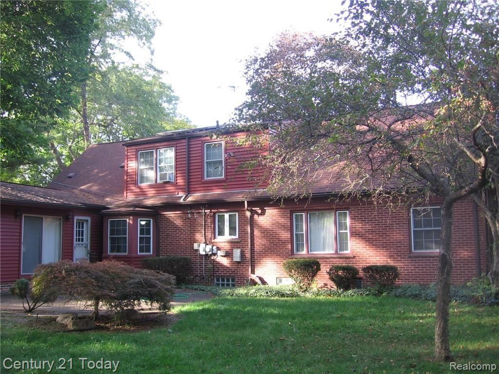 17601 Cornell Road Southfield, MI 48075 - Photo 24 of 24 IMG_1598.JPG