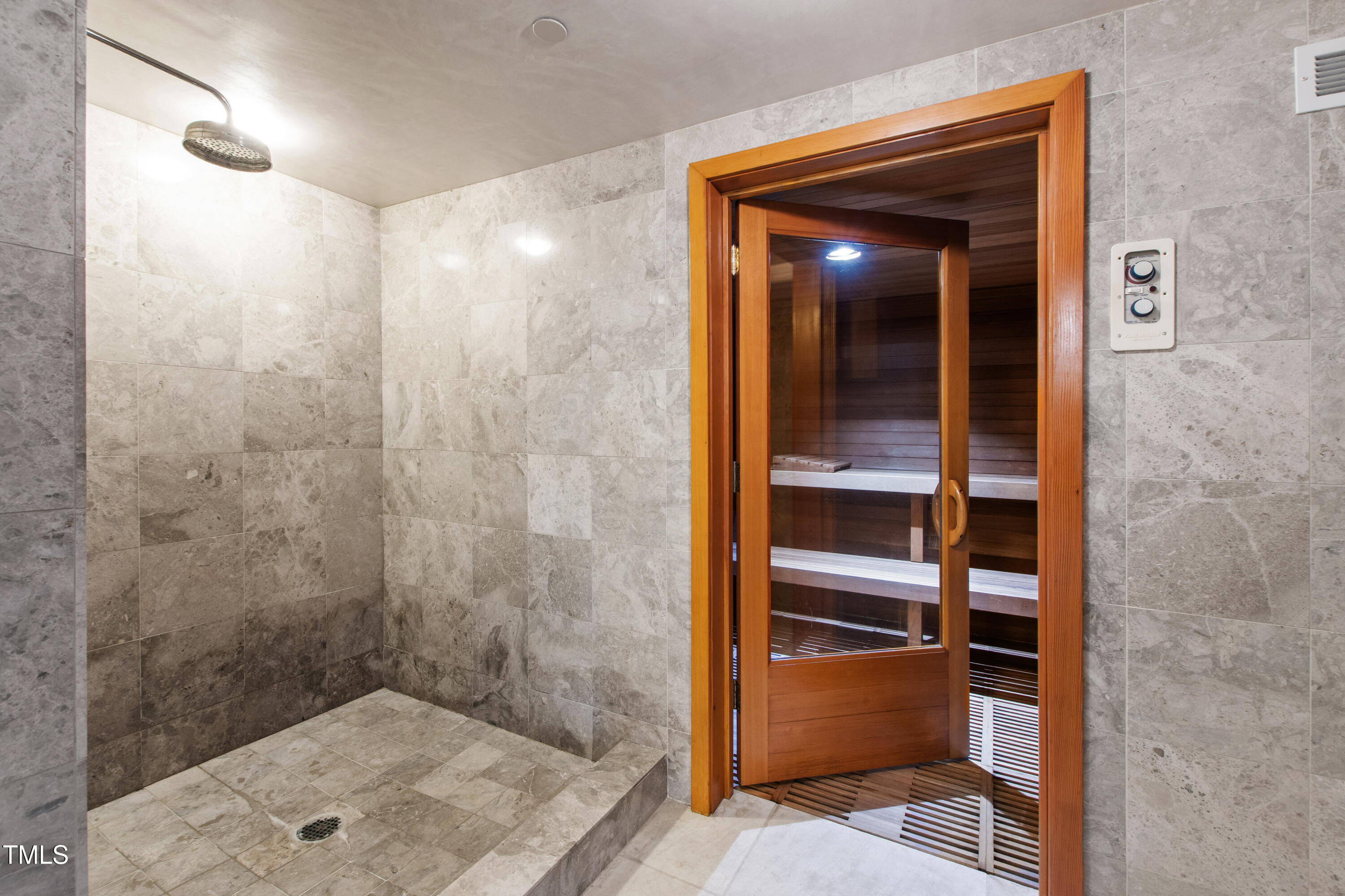 6510 New Market Way Raleigh, NC 27615 - Photo 45 of 95 a bathroom with a shower