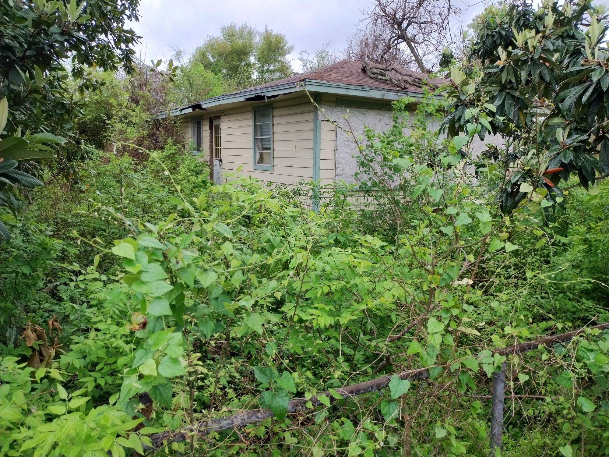 4708 Engleford Street Houston, TX 77026 - Photo 2 of 7