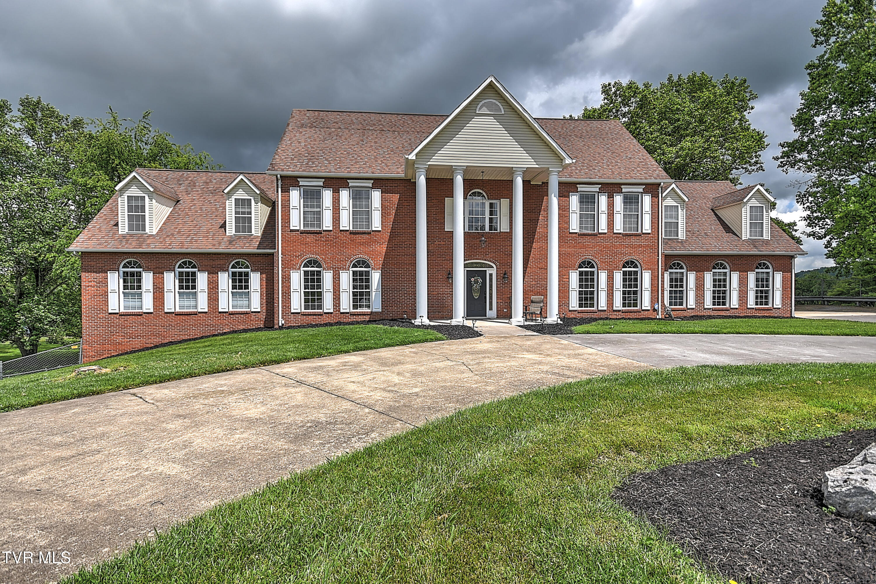 641 Peoples Road Bristol, TN 37620 - Photo 4 of 99 641 Peoples RA-7
