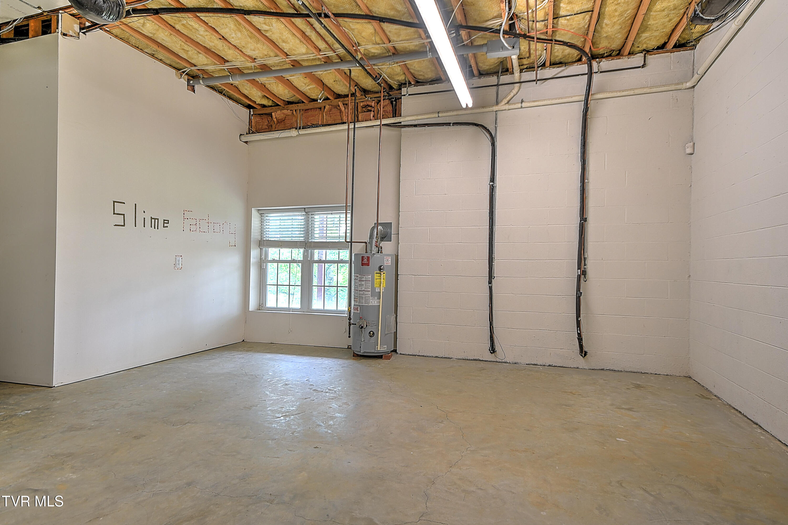 641 Peoples Road Bristol, TN 37620 - Photo 77 of 99 641 Peoples RA-84