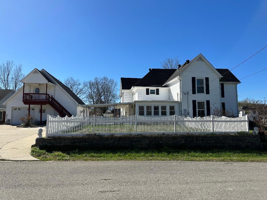 618 Main Street North Carthage, TN 37030 - Photo 5 of 65