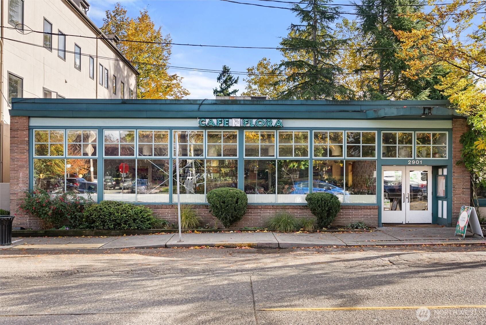 2626 East Madison Street, Unit 11 Seattle, WA 98112 - Photo 24 of 29 front view of a house