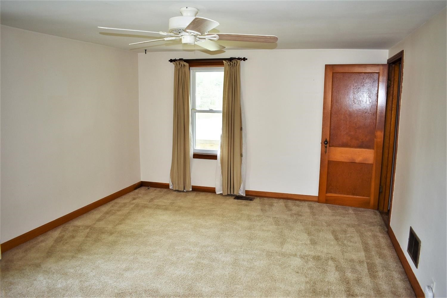 1702 Mooreville Road Milan, MI 48160 - Photo 4 of 36 Photo 4