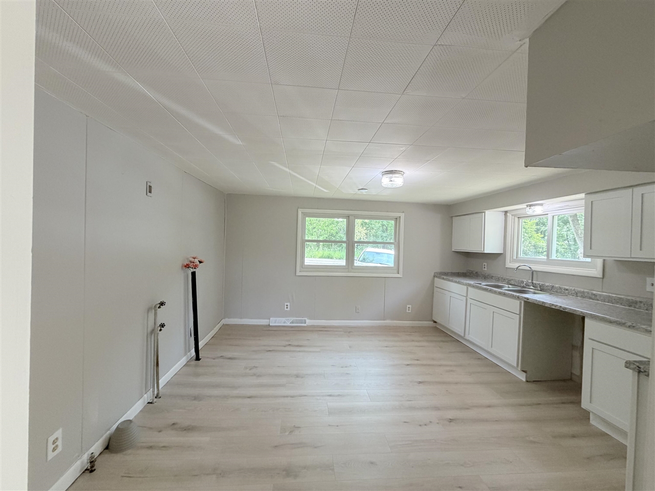 391 North Briggs Road Middleville, MI 49333 - Photo 9 of 18