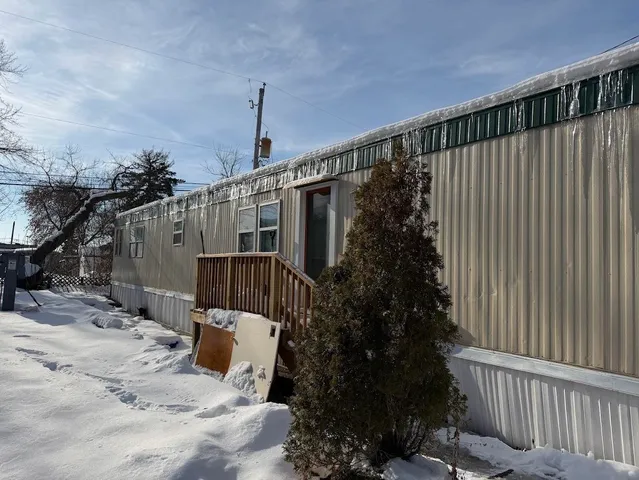 $69,900 | 6361 South 27th Street, Unit 15, Franklin, WI 53132