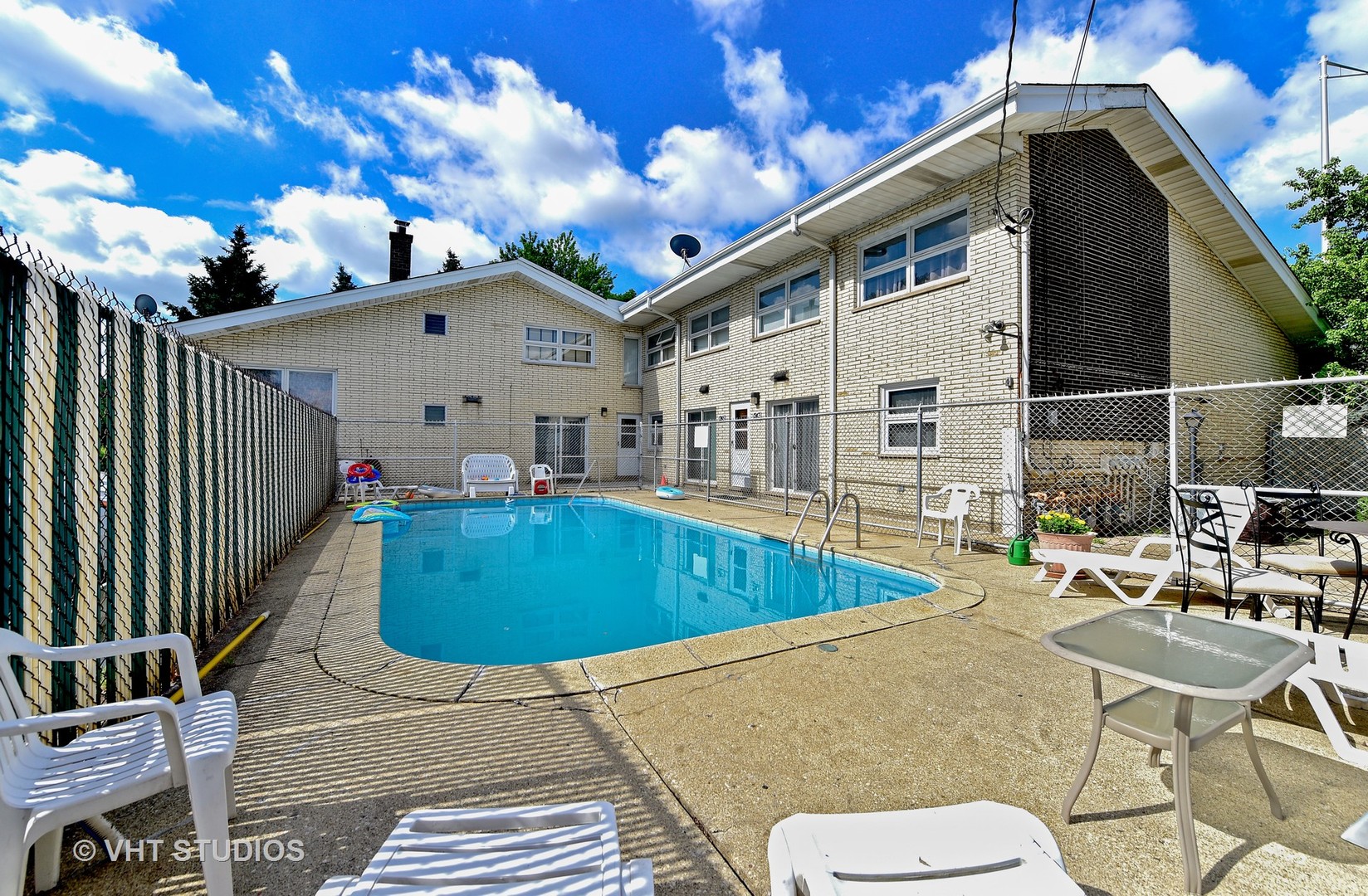 1247 South Mannheim Road, Unit 3 Westchester, IL 60154 - Photo 12 of 12 a view of a patio with swimming pool