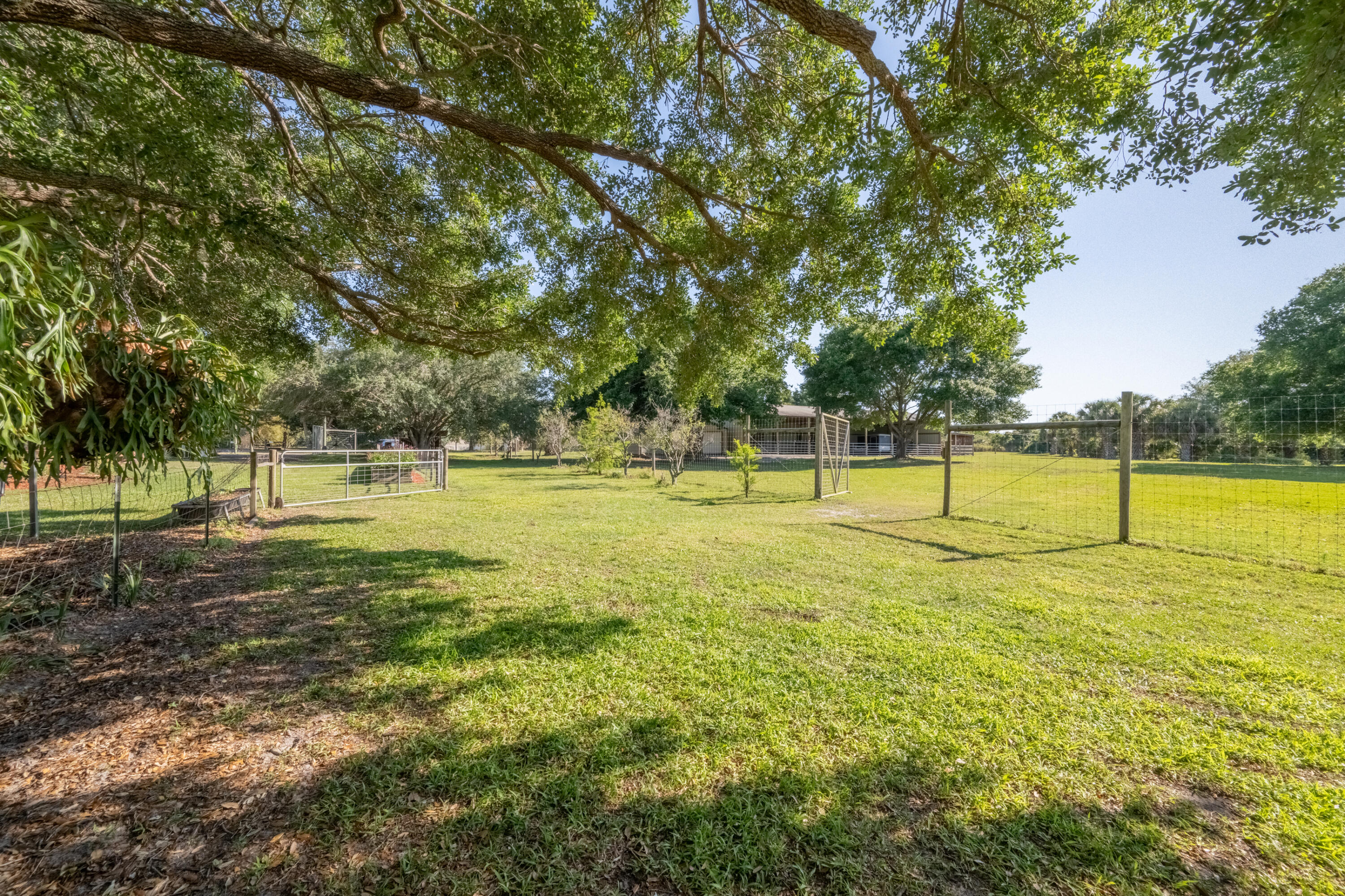 4600 Dixie Way Mims, FL 32754 - Photo 42 of 86 a view of a tennis ground