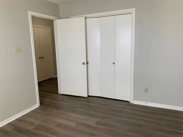 $2,100 | 585 Warsaw Drive, Bayou Vista, TX 77563