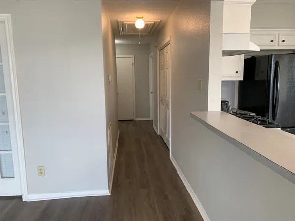 $2,100 | 585 Warsaw Drive, Bayou Vista, TX 77563