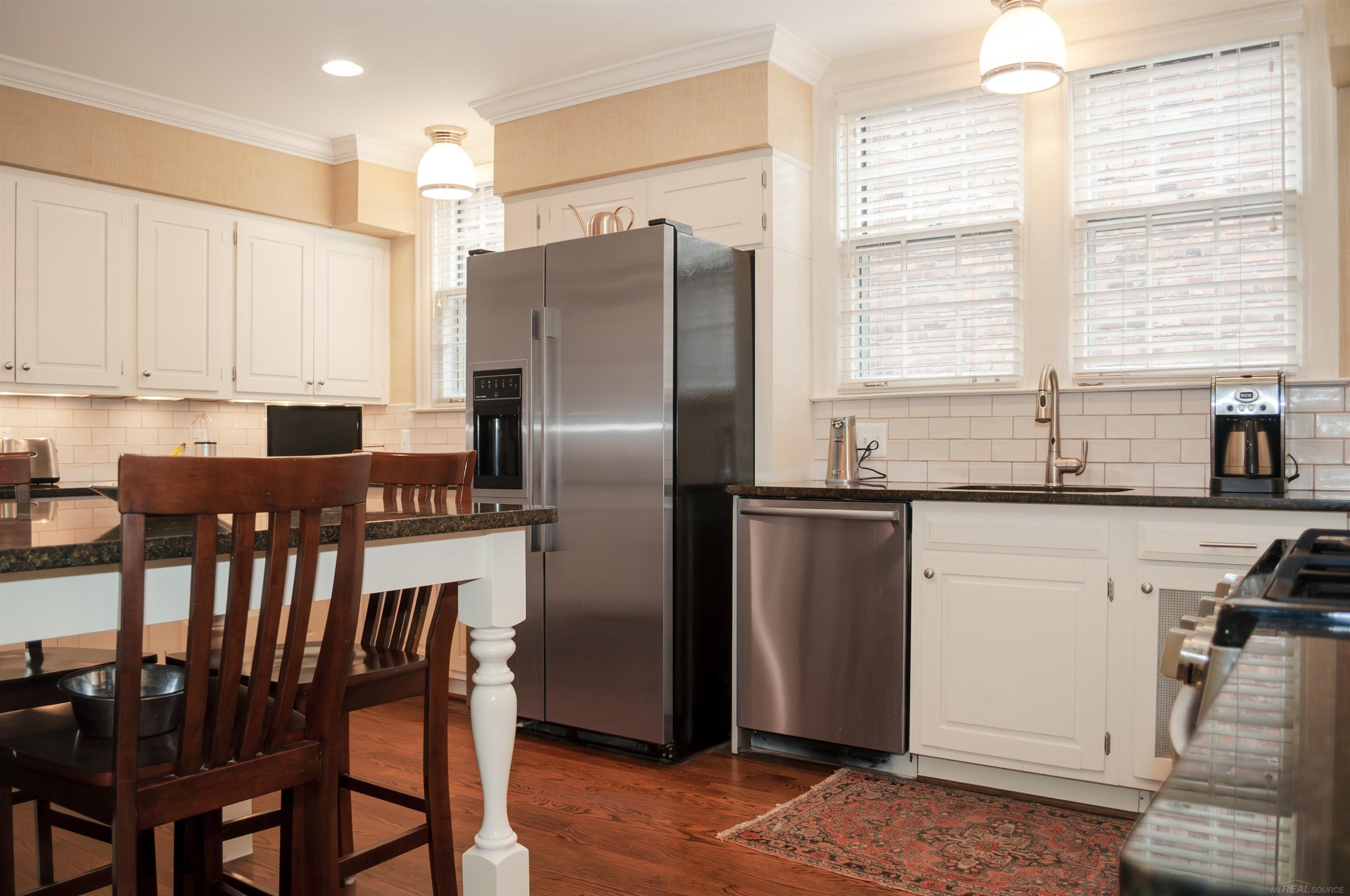 118 Moran Road Grosse Pointe, MI 48236 - Photo 33 of 76 50130609-F28F4019-ABFA-428B-98DF-36D8D9886629.JPG