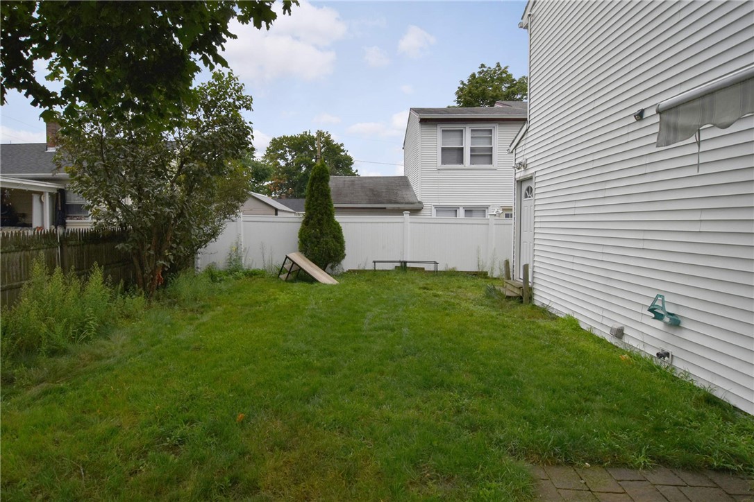 53 Monticello Road Pawtucket, RI 02861 - Photo 25 of 27 Gallery Image 25