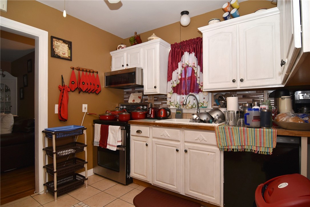 53 Monticello Road Pawtucket, RI 02861 - Photo 7 of 27 Gallery Image 7