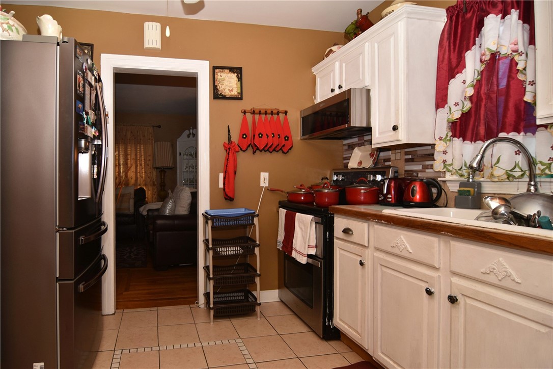 53 Monticello Road Pawtucket, RI 02861 - Photo 8 of 27 Gallery Image 8