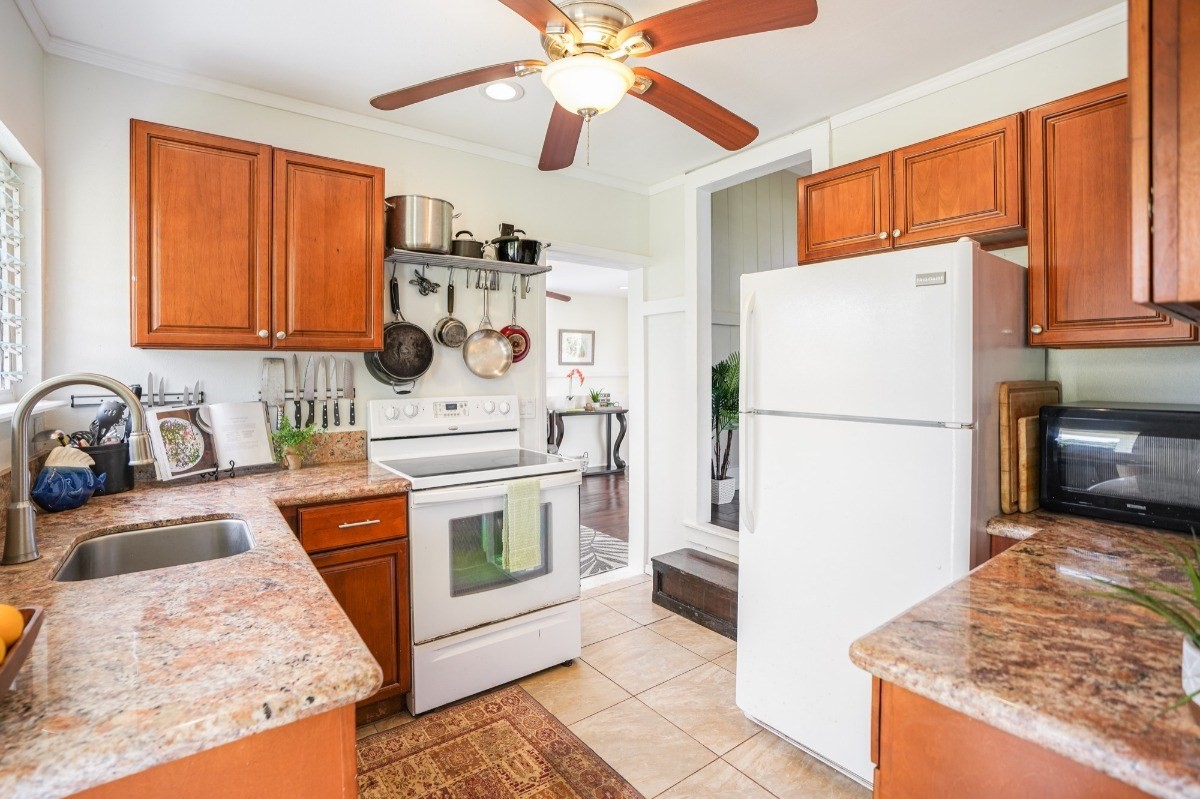 4949 Haleilio Road, Unit 1 Kapaa, HI 96746 - Photo 4 of 29 Gallery Image 4