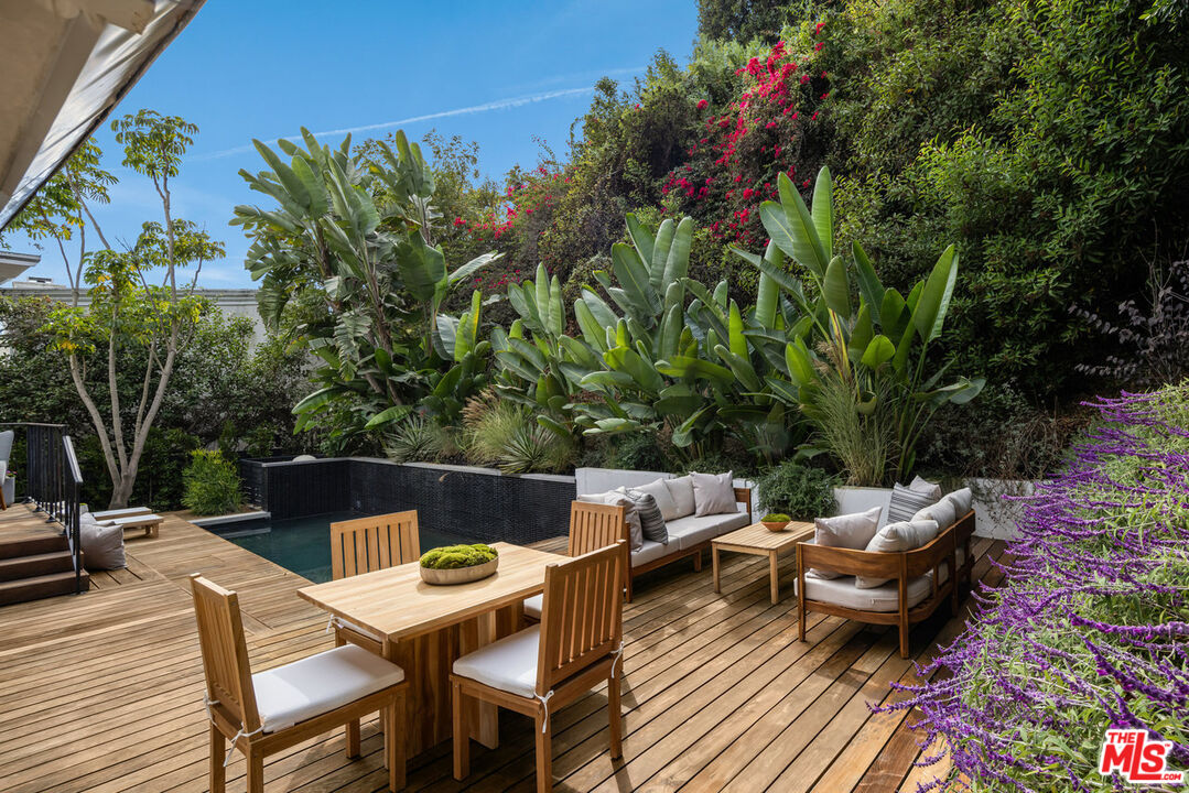 1541 Rising Glen Road Los Angeles, CA 90069 - Photo 15 of 19 Gallery Image 15