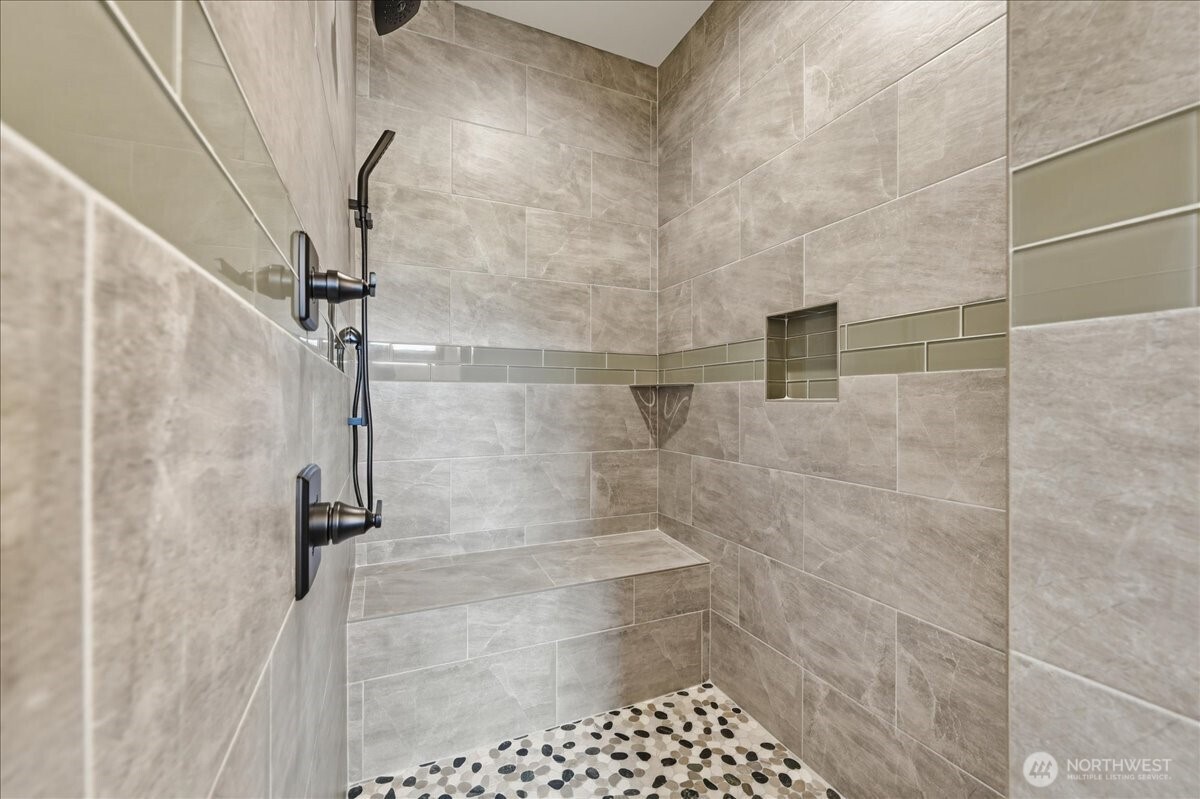 110 Slide View Lane Manson, WA 98831 - Photo 28 of 38 a bathroom with a shower