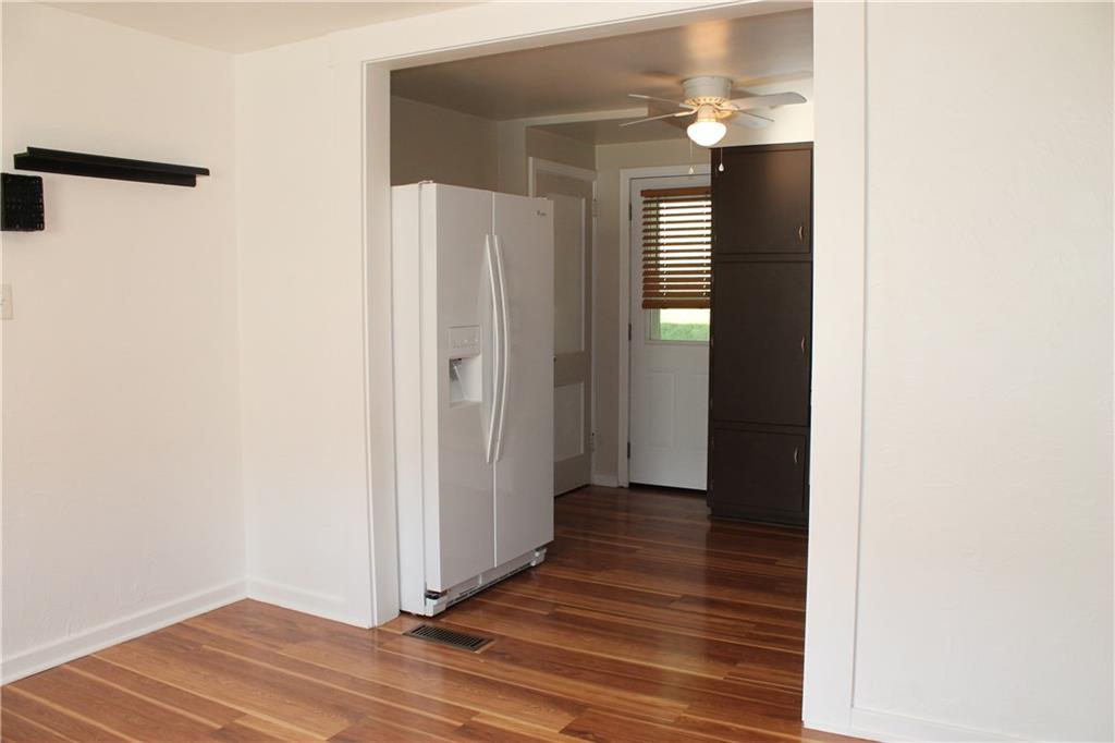 512 Weyman Road Pittsburgh, PA 15236 - Photo 8 of 22 Gallery Image 8