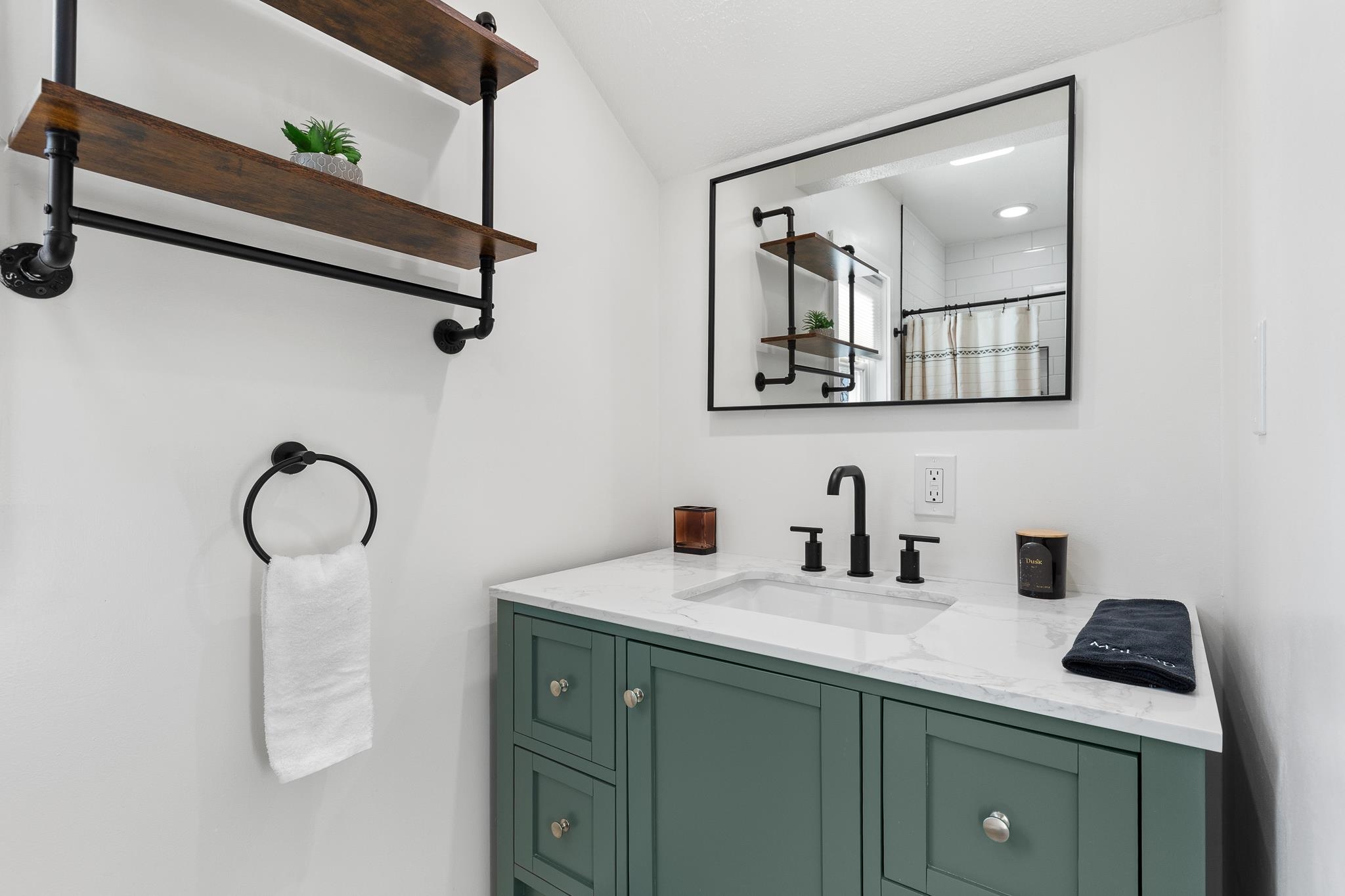 1990 East Mountain Road Killington, VT 05751 - Photo 14 of 59