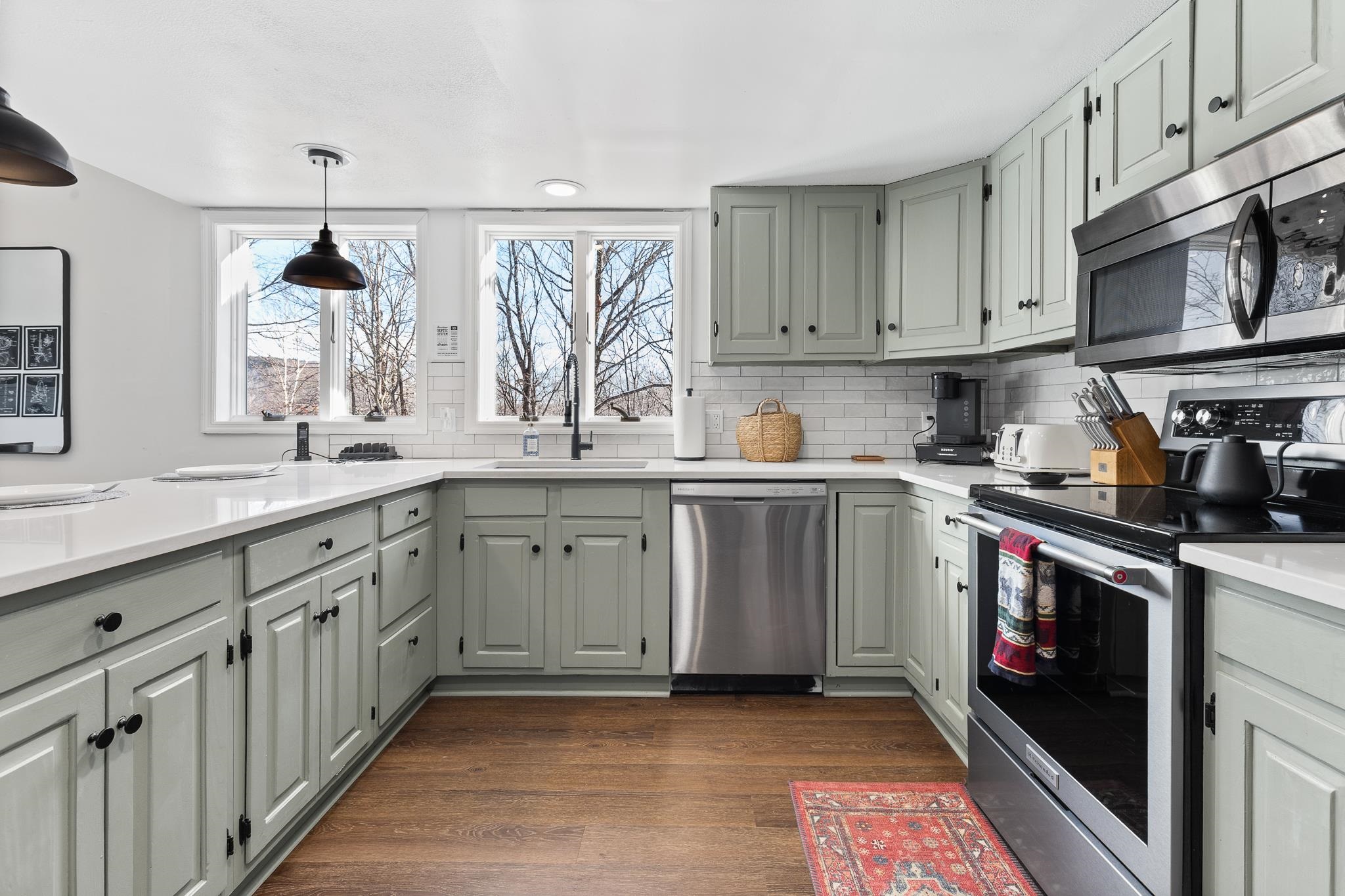 1990 East Mountain Road Killington, VT 05751 - Photo 17 of 59