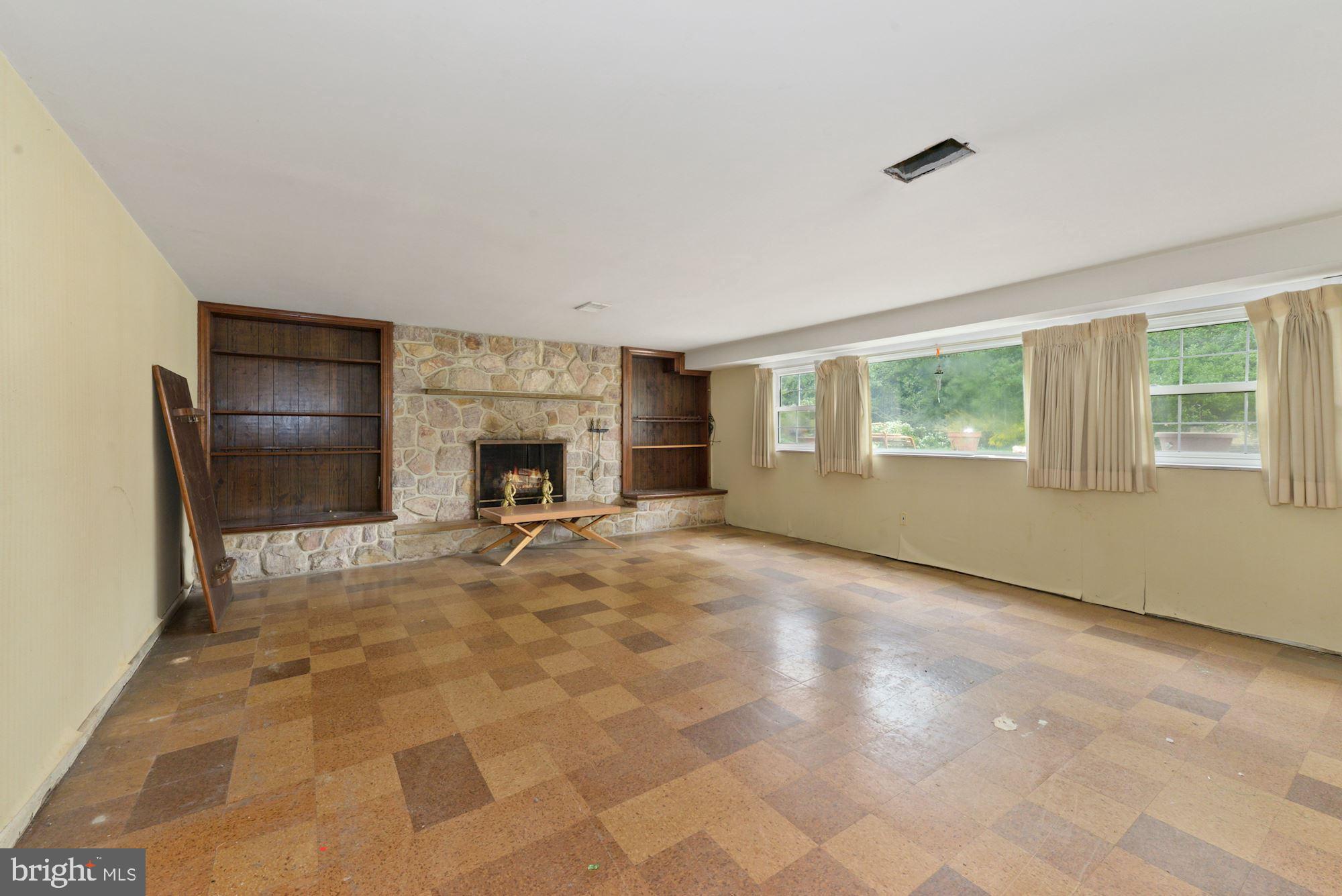 129 Covered Bridge Road Cherry Hill, NJ 08034 - Photo 14 of 17