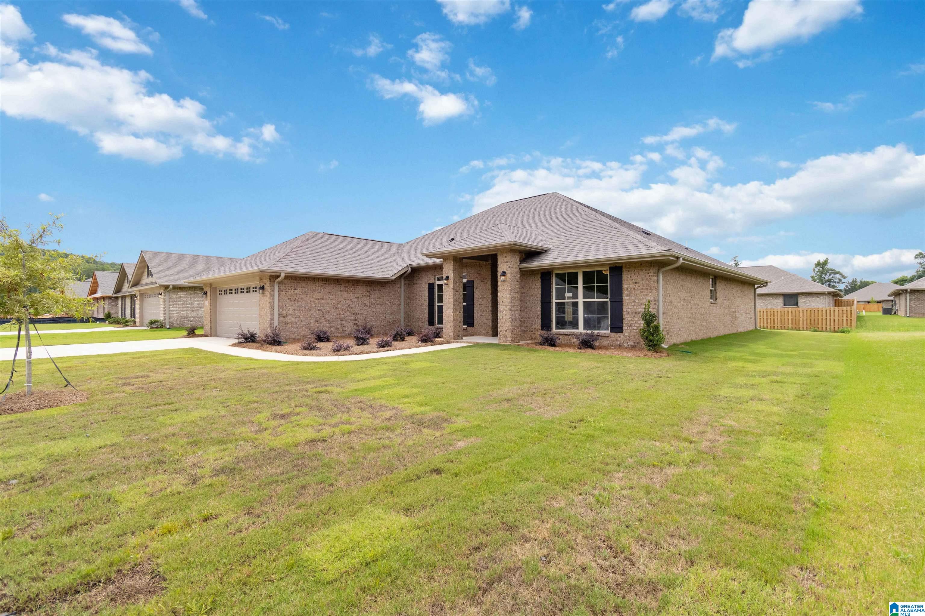 414 Harless Lane Alabaster, AL 35007 - Photo 3 of 33
