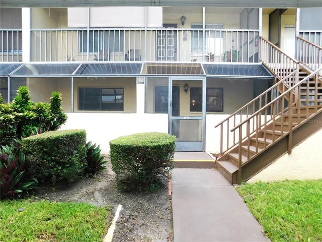 $1,700 | 2420 Winding Creek Boulevard, Unit 103, Clearwater, FL 33761