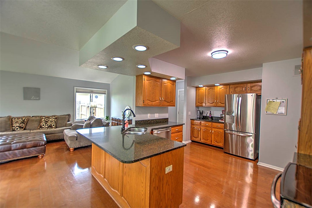 2575 Deerfield Court Decatur, IL 62521 - Photo 15 of 34