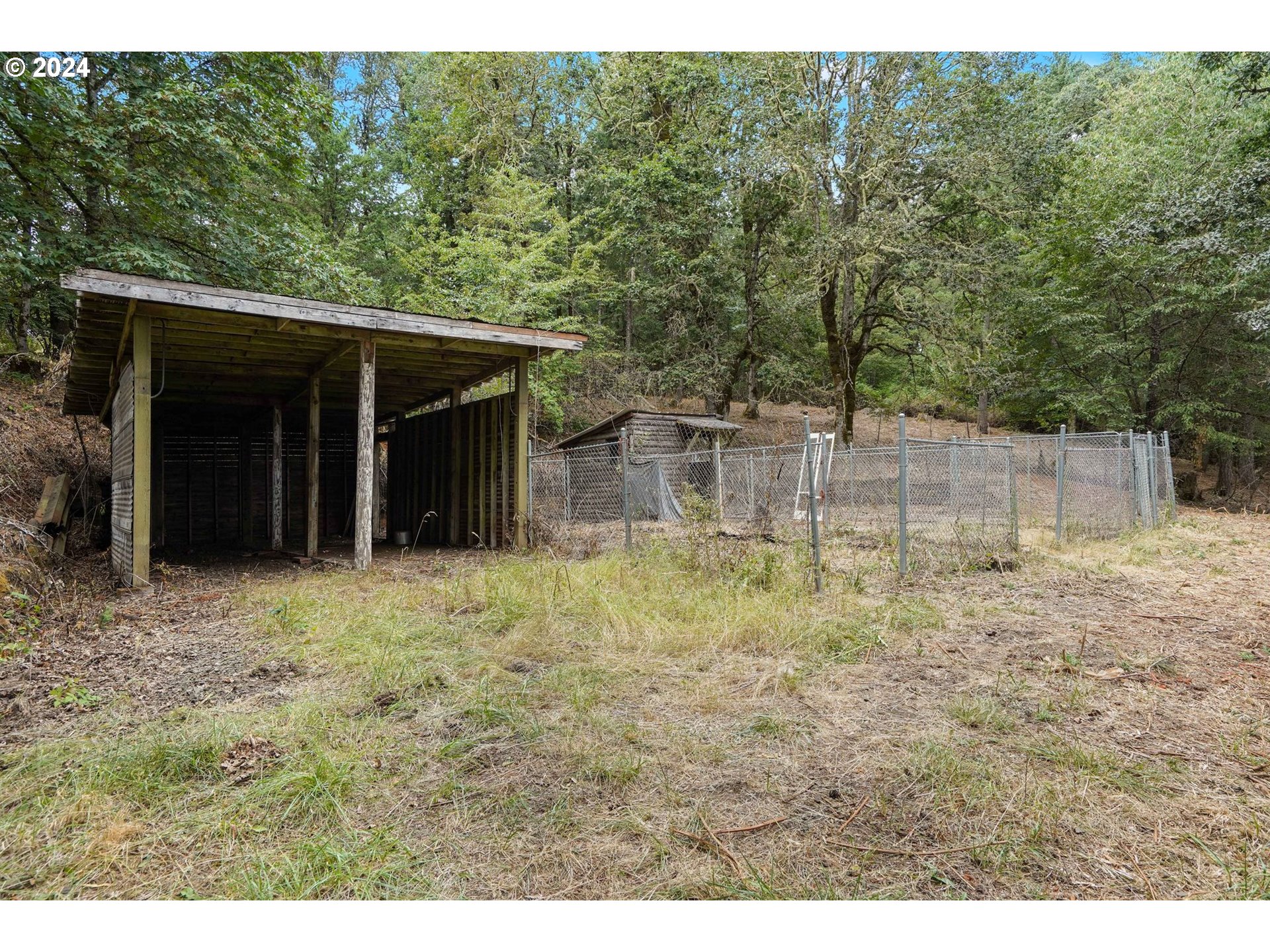 7565 Bates Road South Salem, OR 97306 - Photo 28 of 29 a view of a backyard