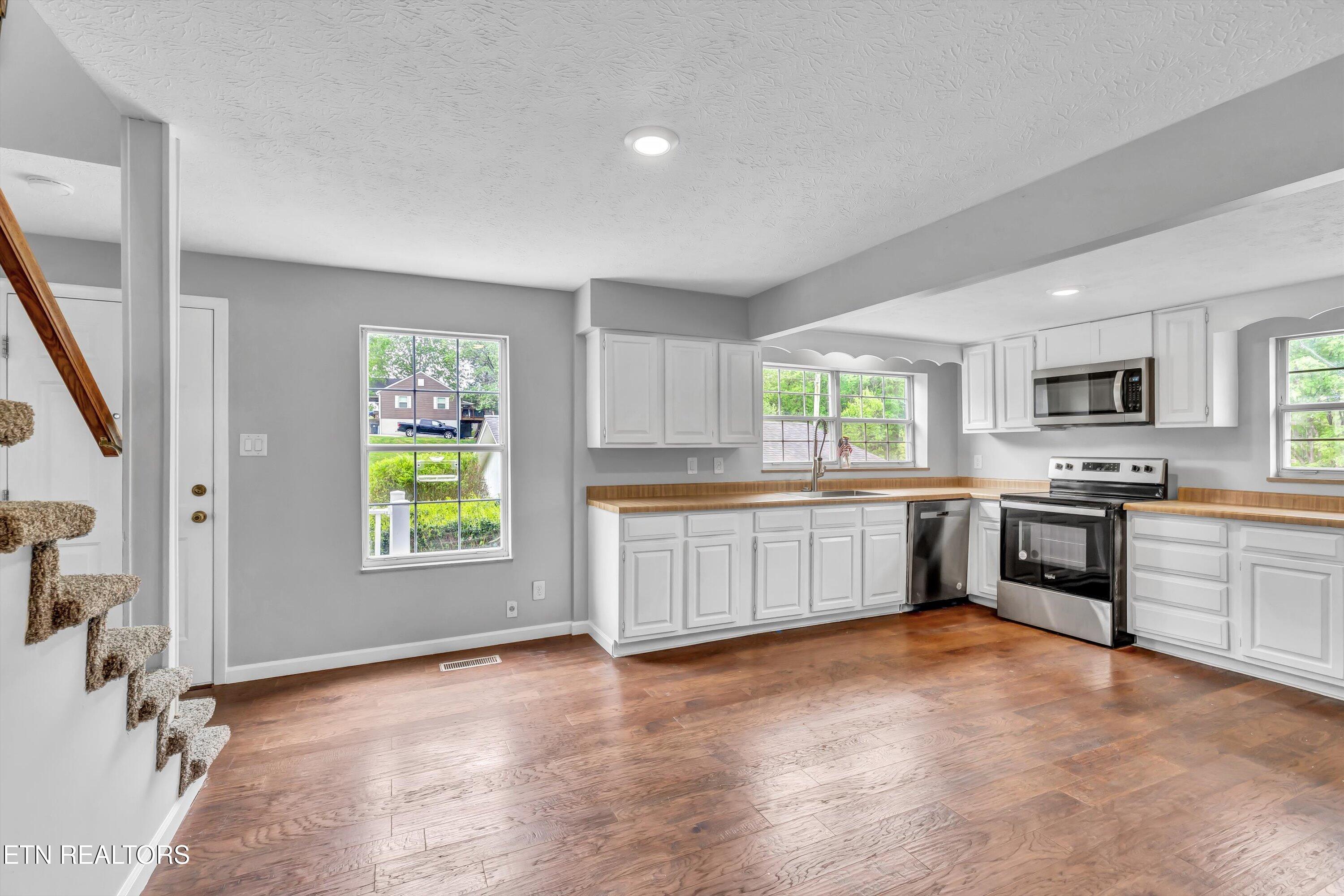 1921 Spring Hill Road Knoxville, TN 37914 - Photo 8 of 18 08-1921 Spring Hill Rd-8