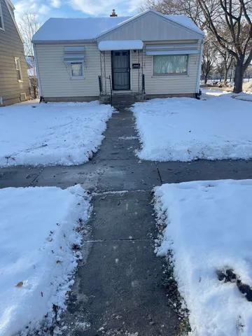$169,500 | 4877 North 40th Street, Milwaukee, WI 53209