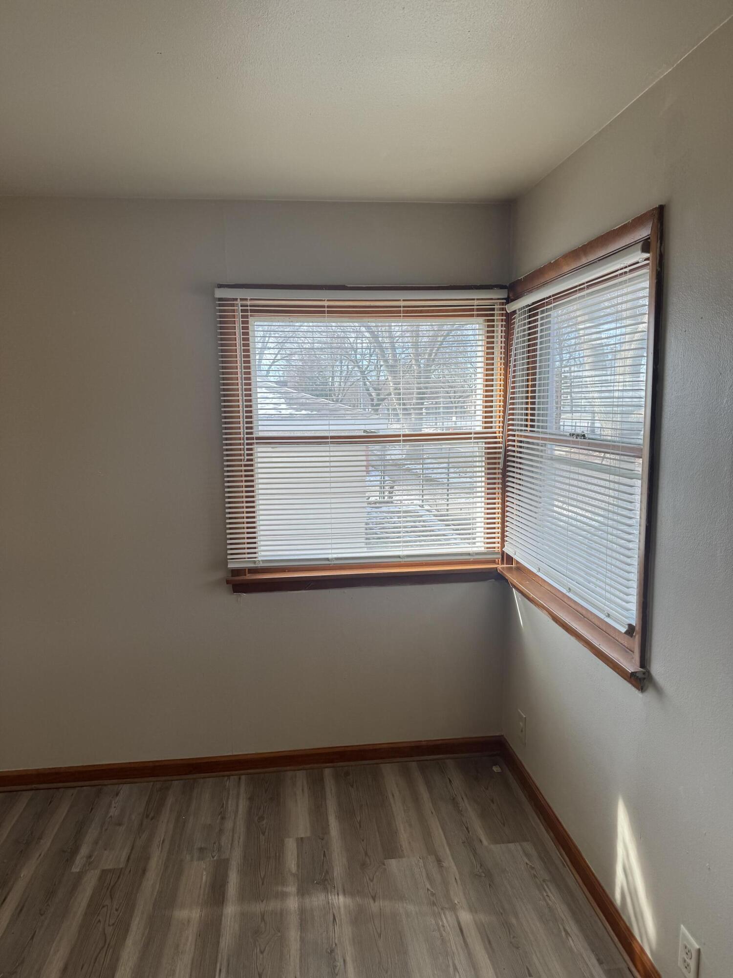 4877 North 40th Street Milwaukee, WI 53209 - Photo 15 of 47 Kitchen/Dining Pic 3
