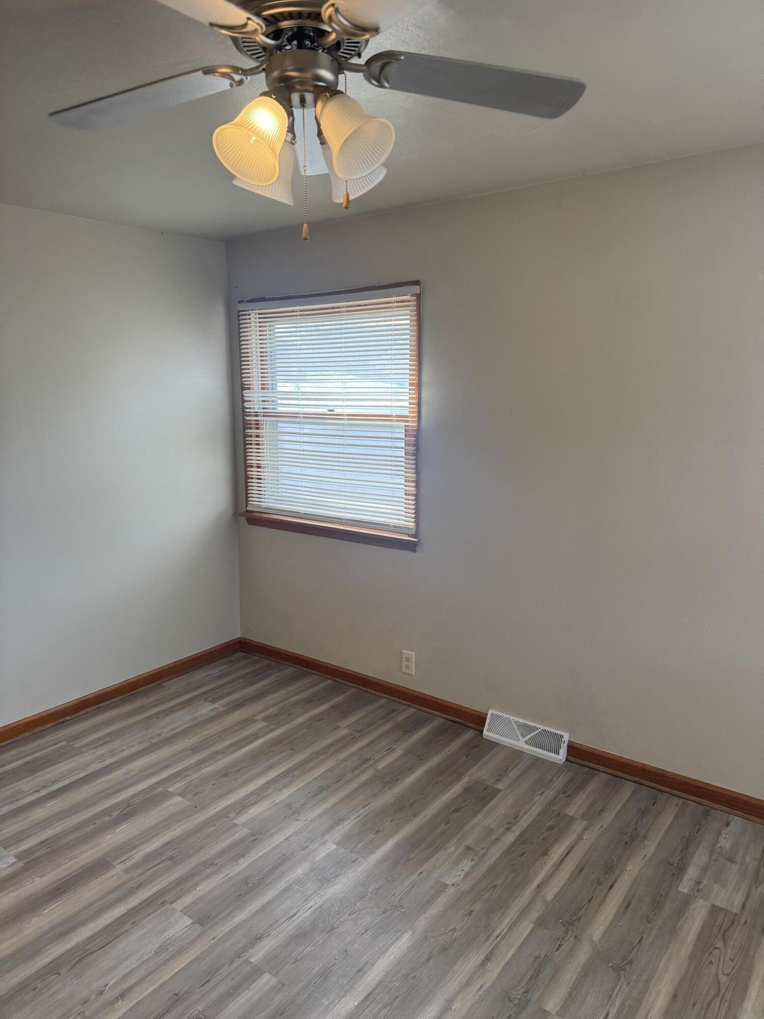 4877 North 40th Street Milwaukee, WI 53209 - Photo 16 of 47 Kitchen/Dining Pic 4