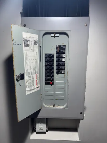 $163,000 | 4877 North 40th Street, Milwaukee, WI 53209