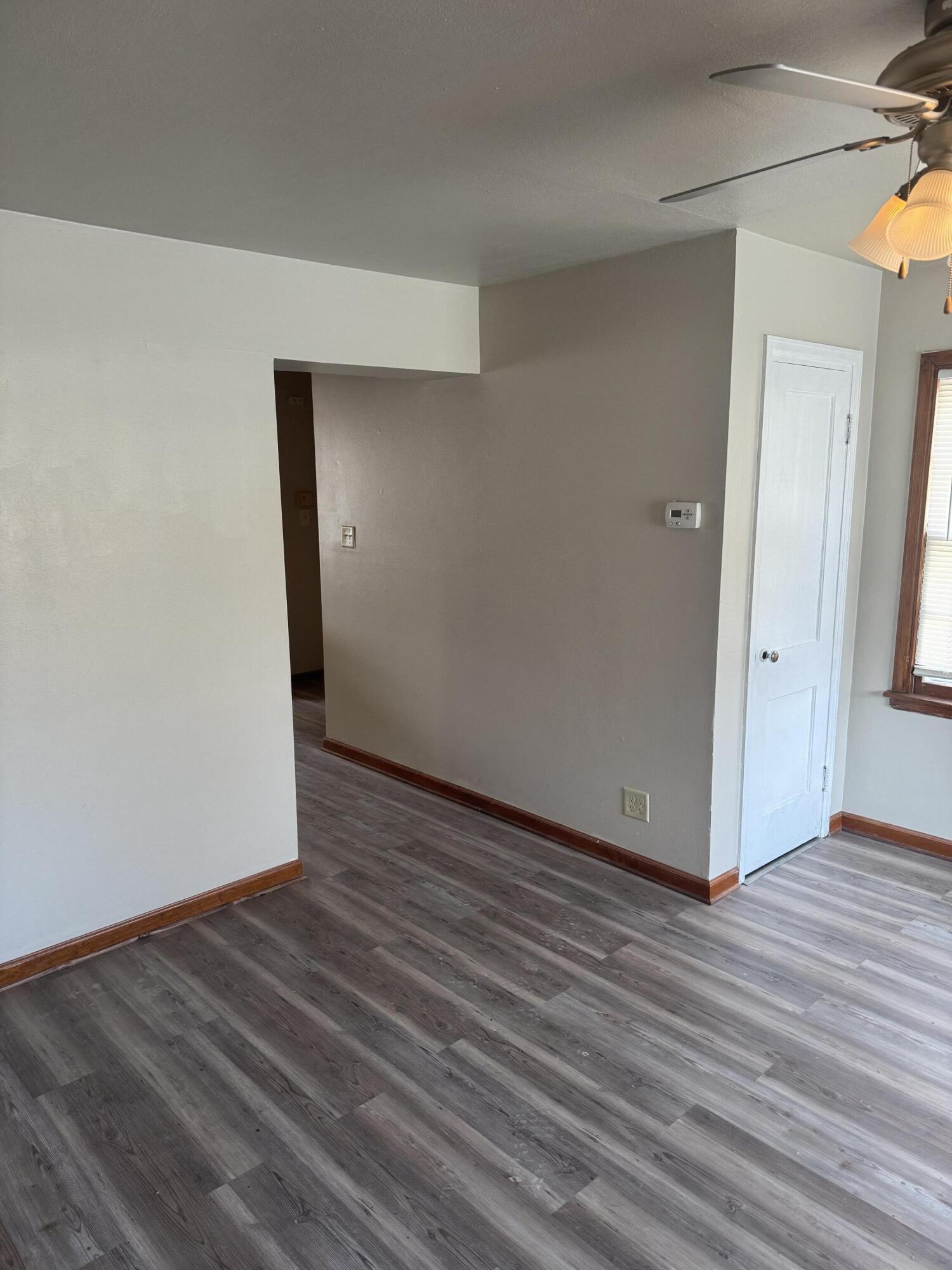 4877 North 40th Street Milwaukee, WI 53209 - Photo 6 of 47 Living room Pic 2