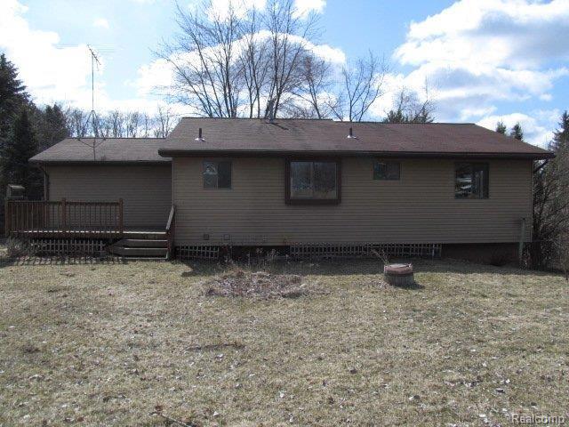 2867 White Lake Road Highland, MI 48356 - Photo 5 of 25 2867 WHITE LK RD SPRING (20).JPG