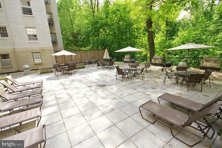 2737 Devonshire Place Northwest, Unit 129 Washington, DC 20008 - Photo 18 of 28 Exterior (General)