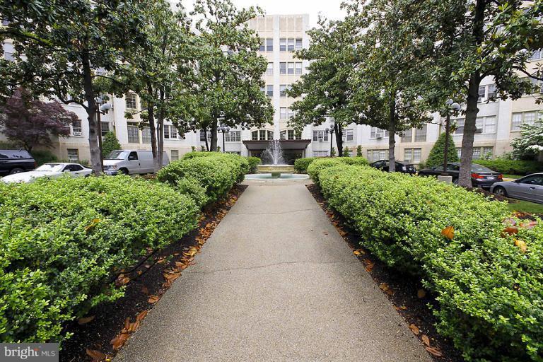 2737 Devonshire Place Northwest, Unit 129 Washington, DC 20008 - Photo 27 of 28 Exterior (General)