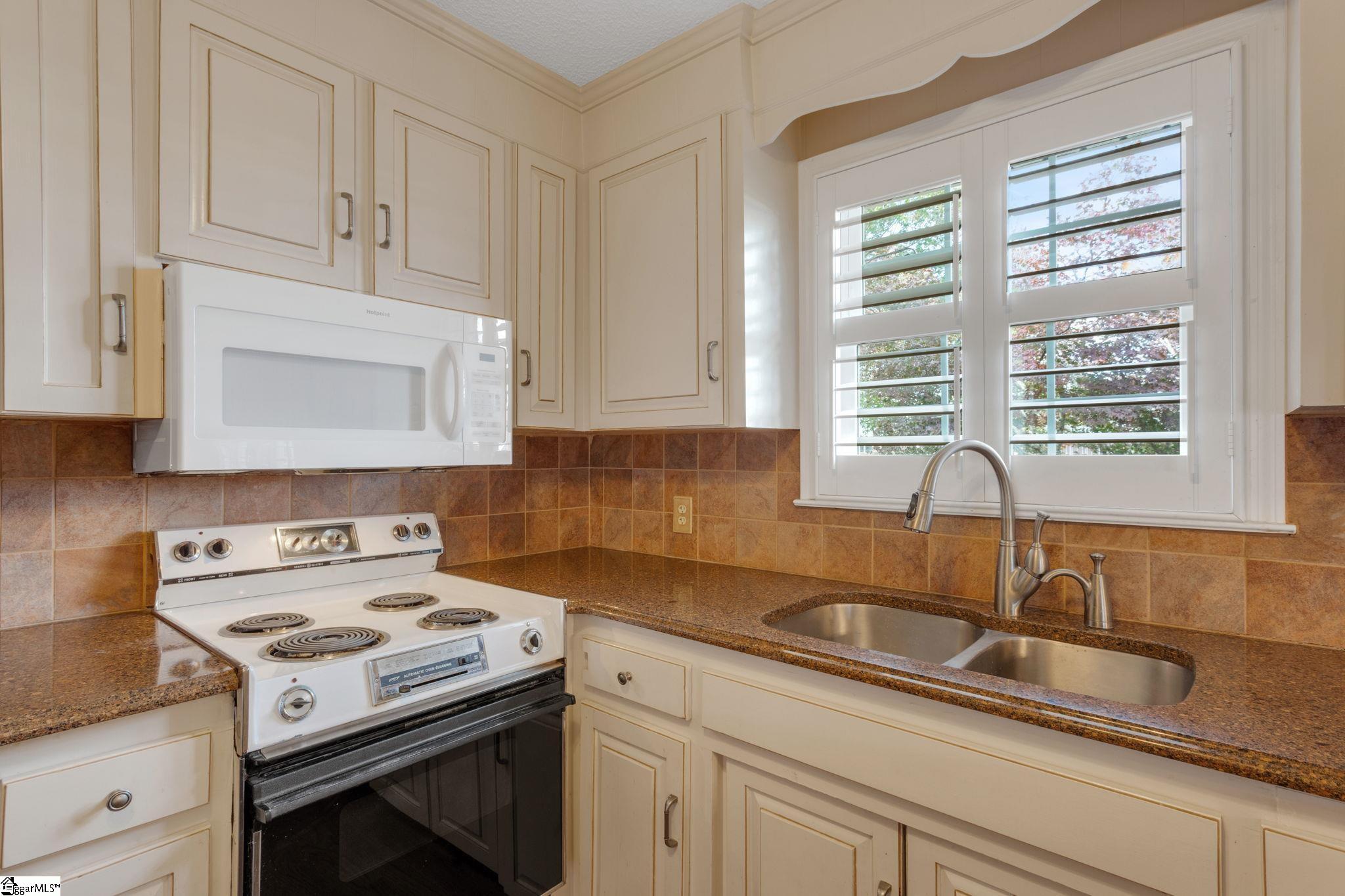 887 Ansel School Road Greer, SC 29651 - Photo 11 of 49