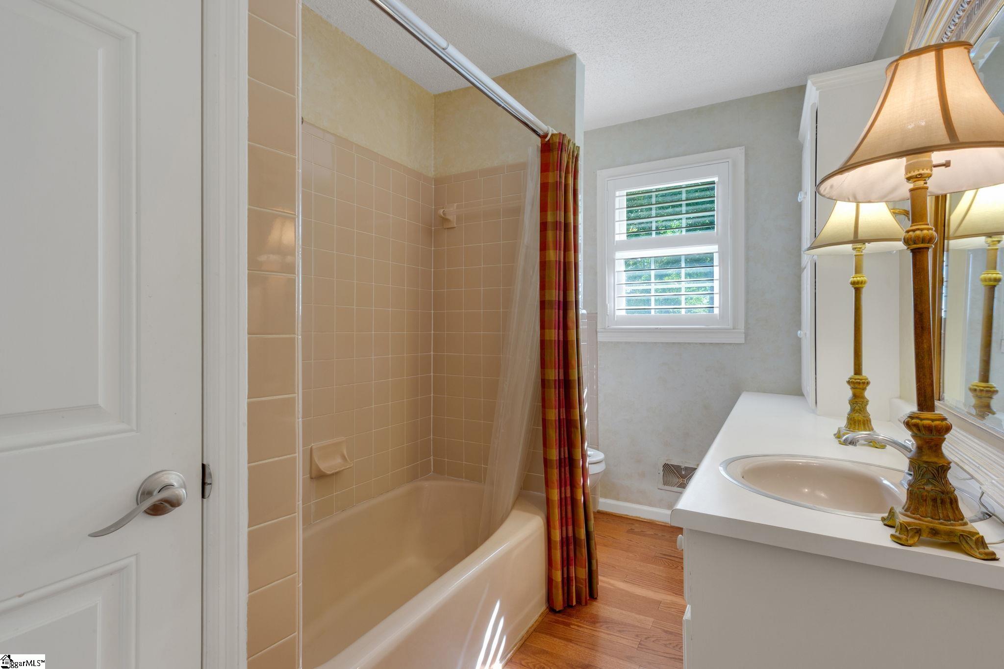 887 Ansel School Road Greer, SC 29651 - Photo 18 of 49