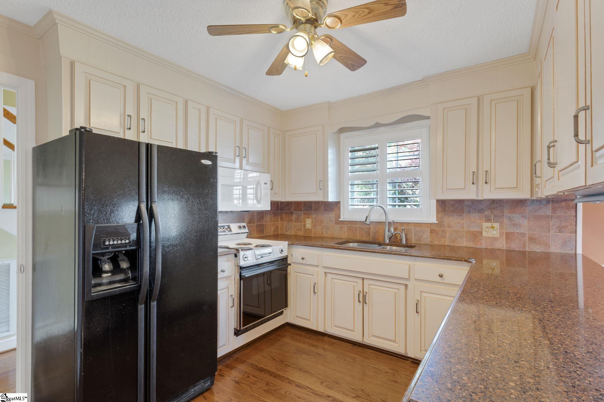 887 Ansel School Road Greer, SC 29651 - Photo 10 of 49