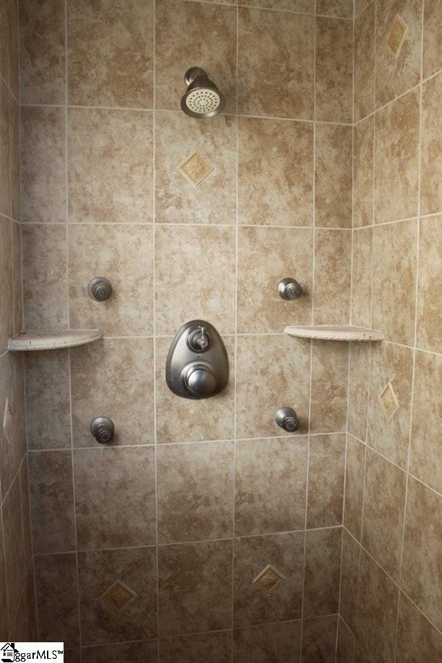 302 Calvert Avenue Clinton, SC 29325 - Photo 9 of 22