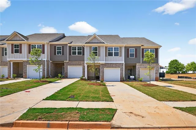 $2,550 | 2825 Lillian Lane, Douglasville, GA 30135