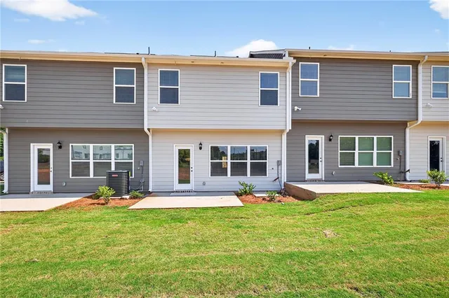 $2,550 | 2825 Lillian Lane, Douglasville, GA 30135