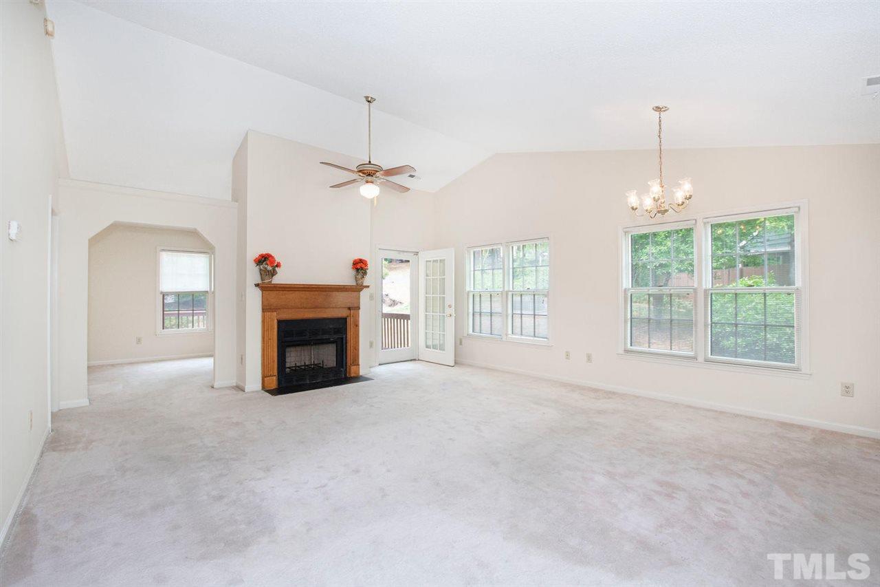 105 Shady Spring Place Durham, NC 27713 - Photo 3 of 27 Gallery Image 3