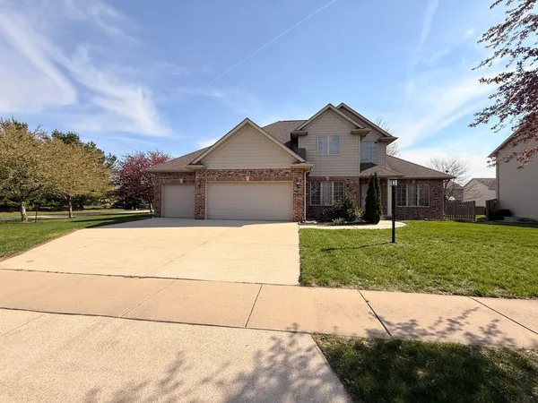 $485,000 | 4705 Stonebridge Drive, Champaign, IL 61822