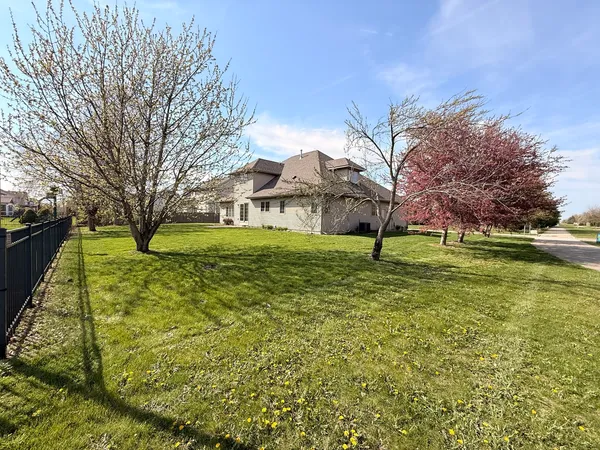$485,000 | 4705 Stonebridge Drive, Champaign, IL 61822