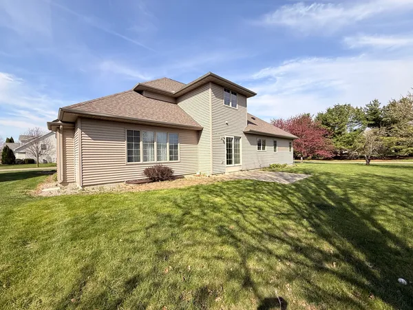$485,000 | 4705 Stonebridge Drive, Champaign, IL 61822